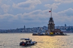 катерок и море в Стамбуле